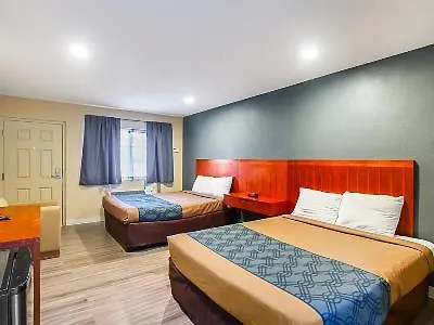 Econo Lodge San Bernardino I-215